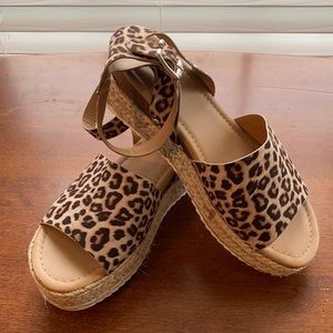 Soda Topic Open Toe Buckle Ankle Strap Espadrilles Flatform Wedge Casual Sandal